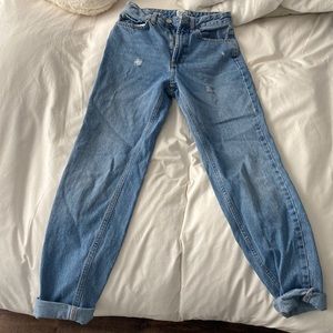 Urban outfitters BDG mom high rise jean in size 24 *worn twice*